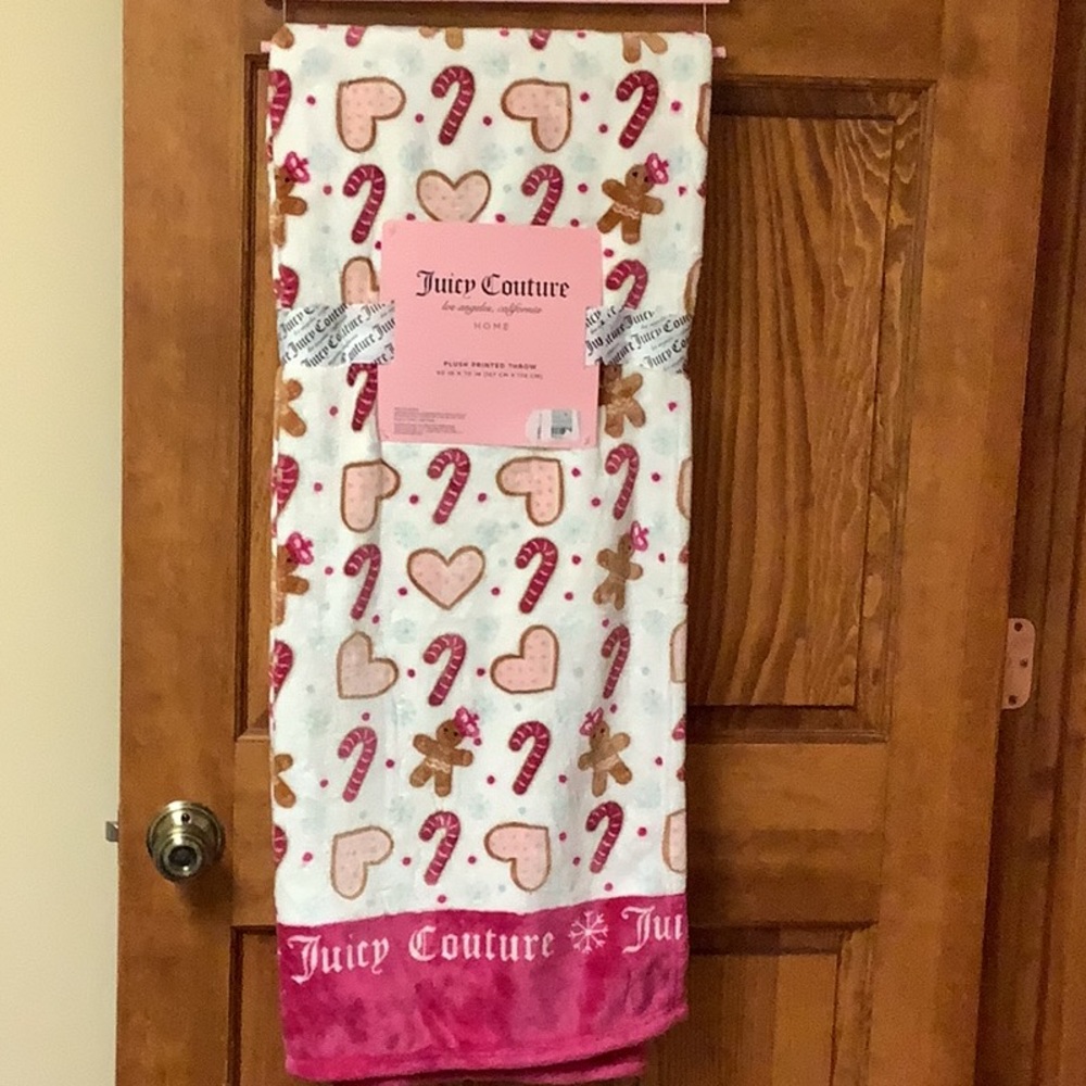 Juicy Couture Plush Blanket